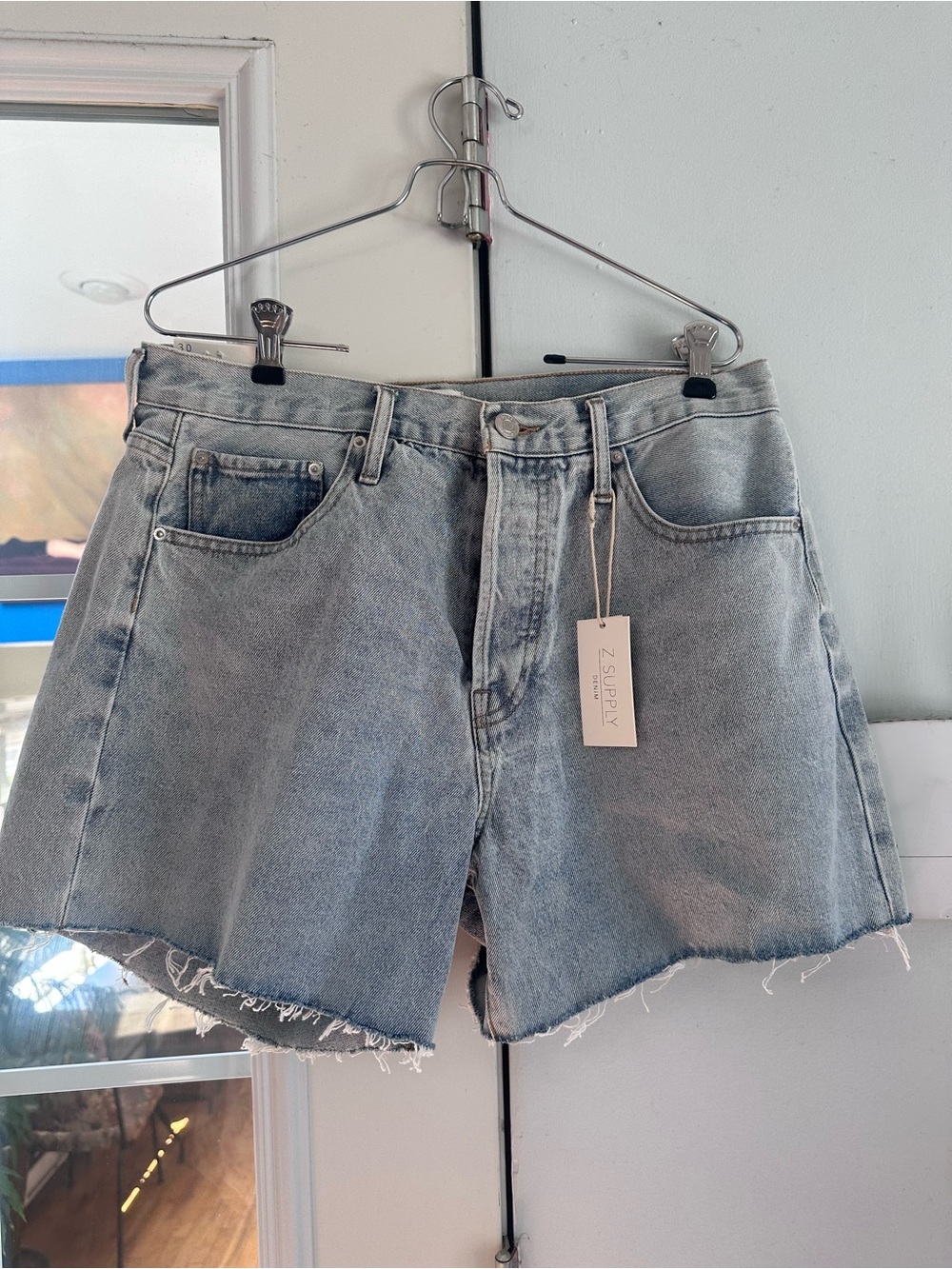 Z Supply Light Blue Washed High-Rise Denim Shorts size 30
NWT
